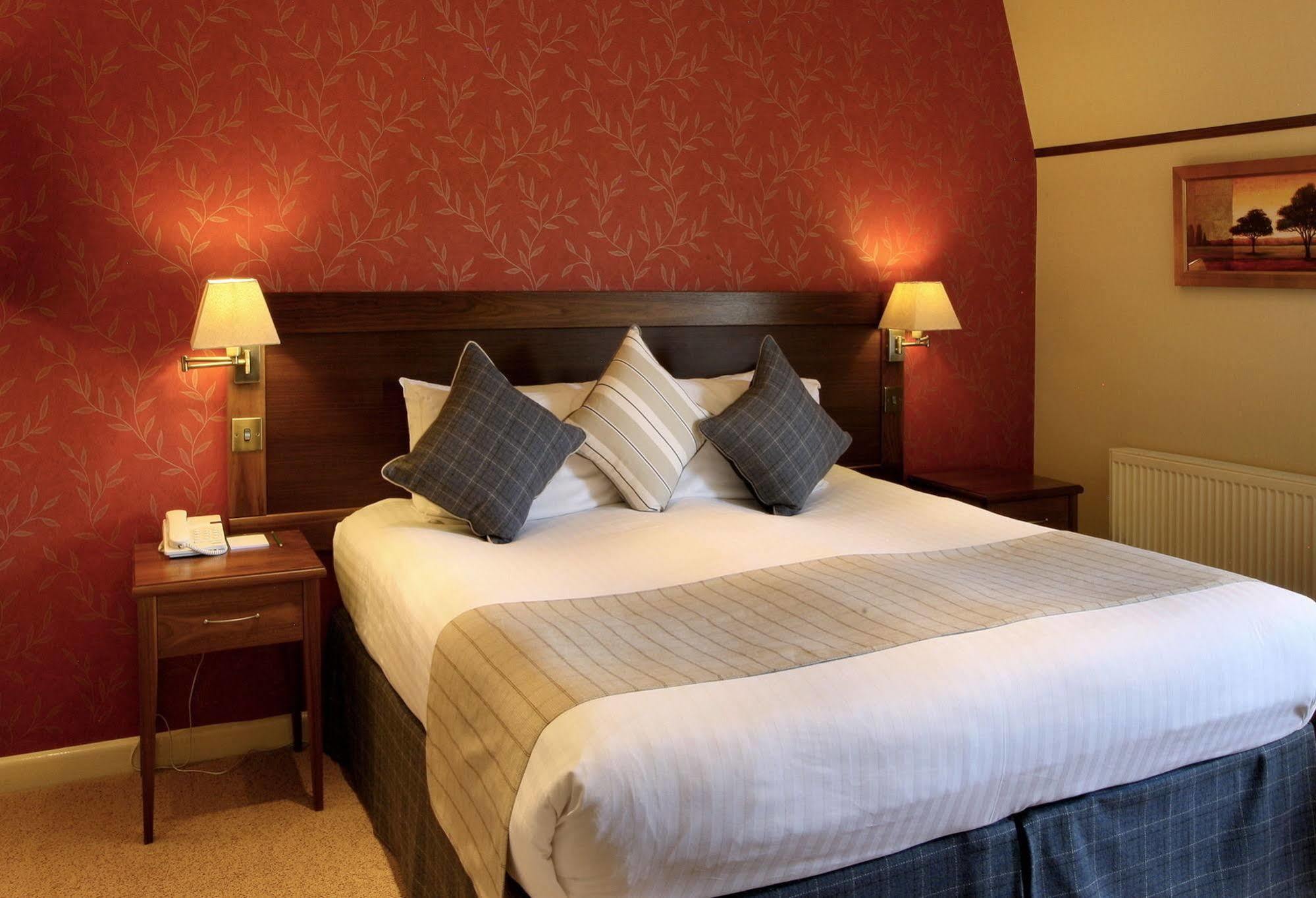 The Bell Inn Hotel Lyndhurst Dış mekan fotoğraf